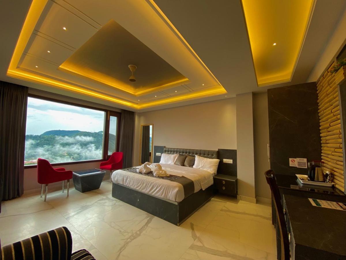 The Westberry 50Mtrs Offroading And 50 Mtrs Nature Path Bed & Breakfast Shimla Exterior foto